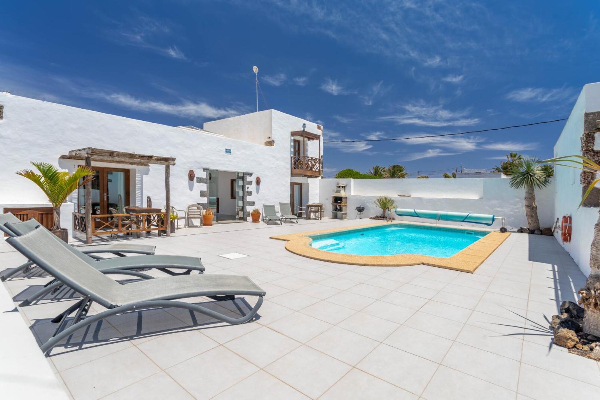 Cuarto Botanico Studio - Shared Pool - Central Island Location - 10 Mins Drive To Famara And La Santa Tiagua ภายนอก รูปภาพ